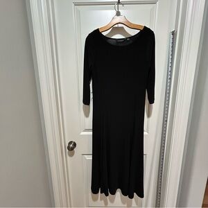 Nina Leonard women’s Size M Black Maxi elbow length sleeves Dress. Very nice